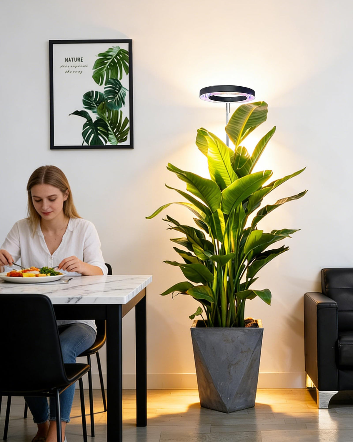 Yadoker full-spectrum LED array promotes balanced plant lighting.