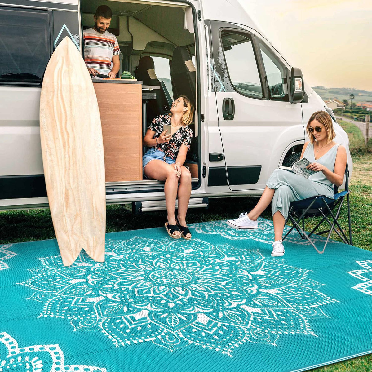 Yamaziot lightweight outdoor rug with stakes for secure placement