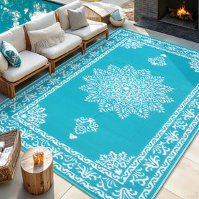 Yamaziot outdoor rug on deck demonstrates non-slip grip and dry surface.