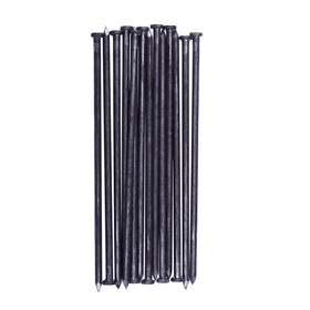 YANEYRIE spikes installation, hammer-friendly, for quick self-anchoring in any soil.