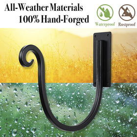 Rust-resistant coating protects the holder against rain and sun exposure.