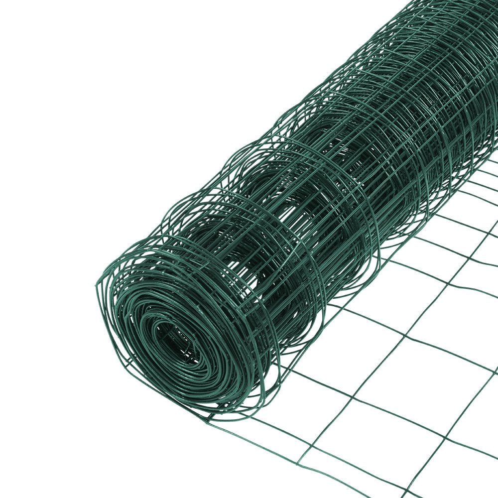 YARDGARD green vinyl-coated steel welded wire close-up shows weather resistance.