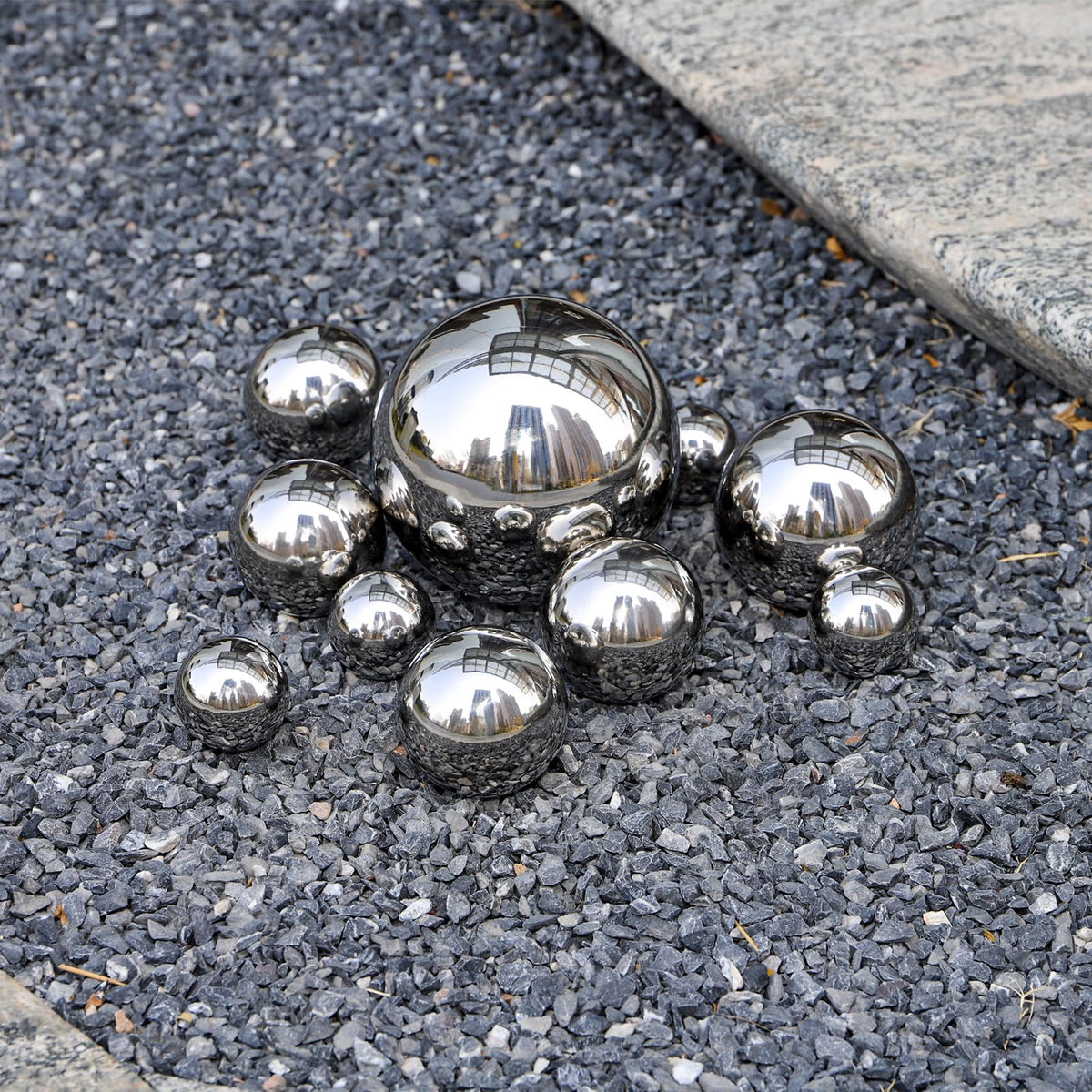 Yarlung 100mm stainless gazing ball with mirror-like finish