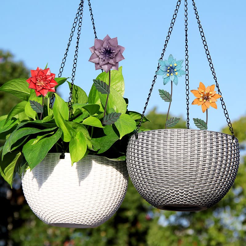 YEAHOME daisy petal metal stake adds color to garden beds.