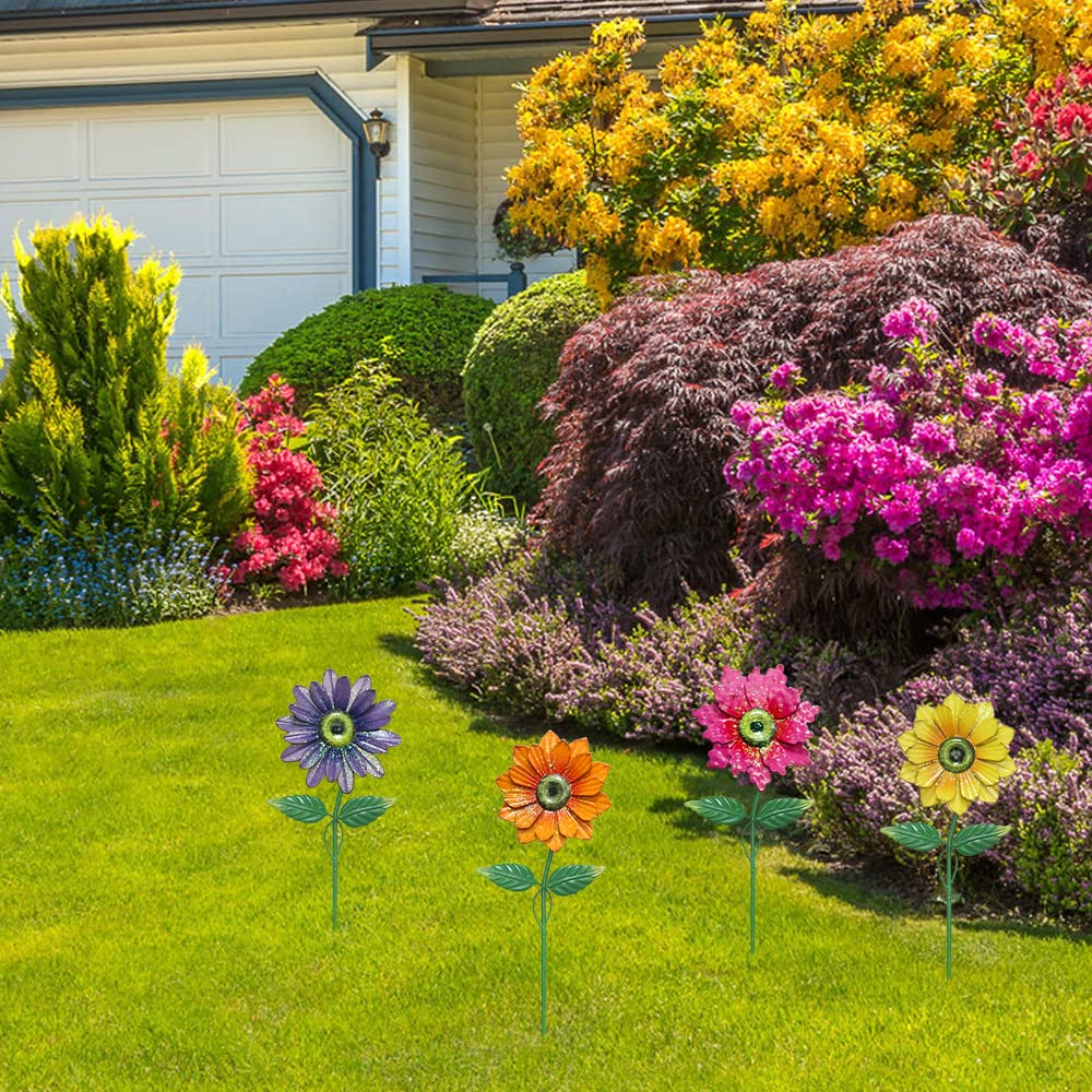 YEAHOME outdoor decor offers a thoughtful gift for garden lovers.