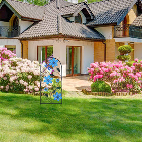 YEAHOME outdoor stake set adds spring vibes to patio and lawn.