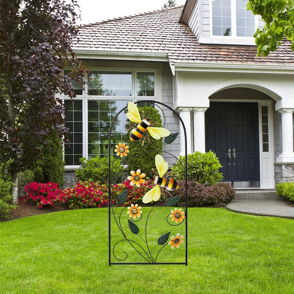 YEAHOME heavy-duty metal yard art with anti-rust coating stands up to outdoors.