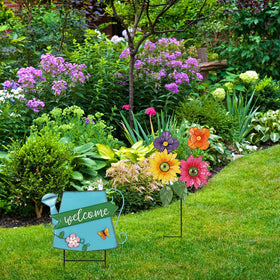 YEAHOME pathway decor enhances lawn and entryway with whimsy.