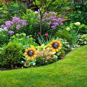 YEAHOME sunflower garden stake has bright yellow petals and hammered metal details.