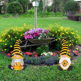 YEAHOME front-porch welcoming decor creates a warm entrance