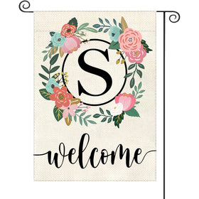 Yeecase monogram garden flag S with floral design, perfect for outdoor decor.