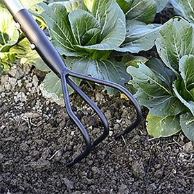 YEELOR extended-reach use across raised beds for efficient soil work