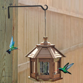 YELOKIE bird feeder hanger ready to attract garden birds.