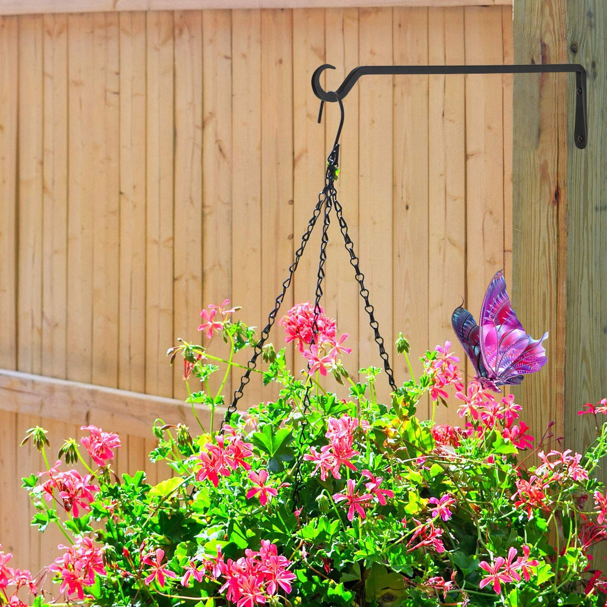 YELOKIE durable outdoor decor hanger for planters and lanterns.