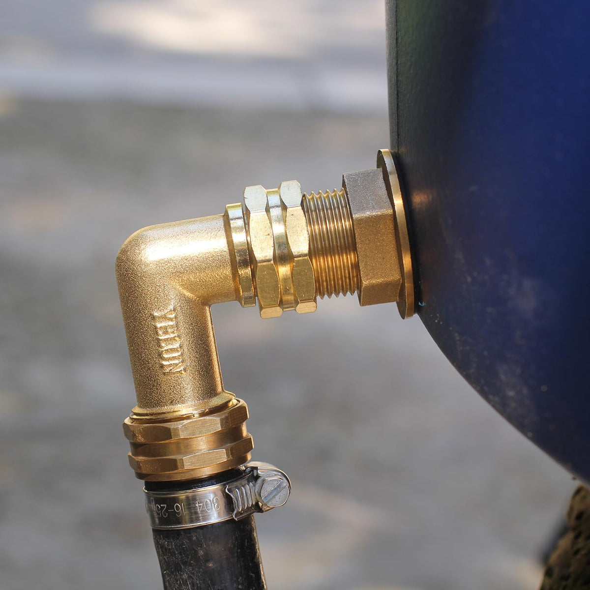 YELUN easy-install elbow helps prevent bending and kinking.
