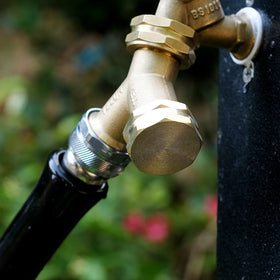 YELUN rustproof brass end cap withstands harsh weather and outdoor exposure.