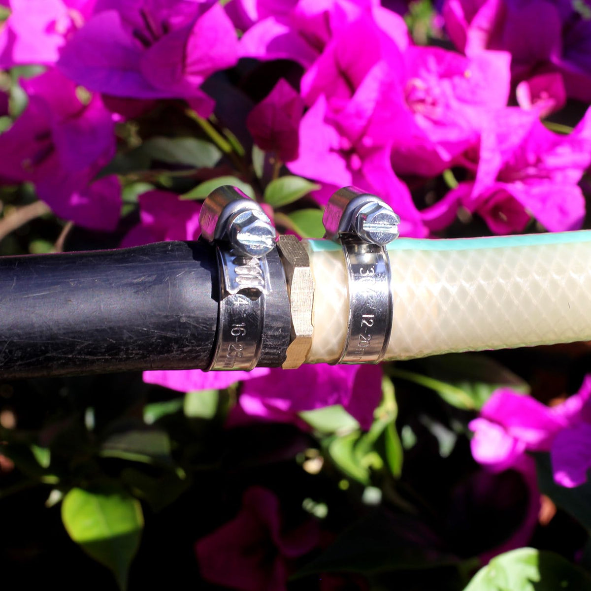 YELUN rustproof brass finish resists corrosion in outdoor use