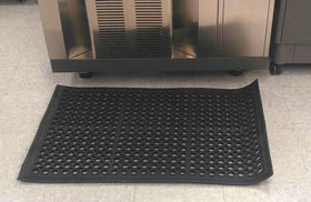 Yesland rubber mat ideal for homes, kitchens, garages, and porches.
