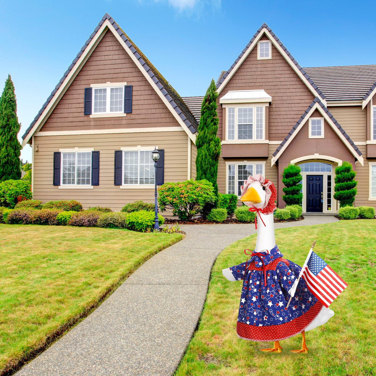 Yeyeplum flag-pattern goose outfit creates memorable photo moments in your yard