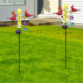 YHSOLAR yard gauge by the fence enables effortless rainfall tracking