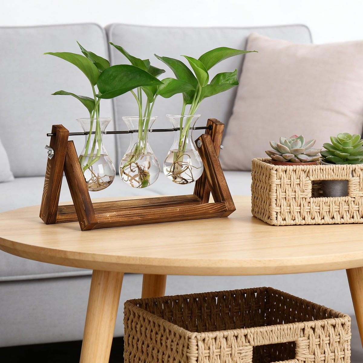YIBOT desk-friendly propagation setup fits home office style