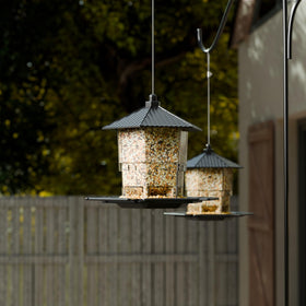 Yieach hopper bird feeder with guardrails to reduce spillage