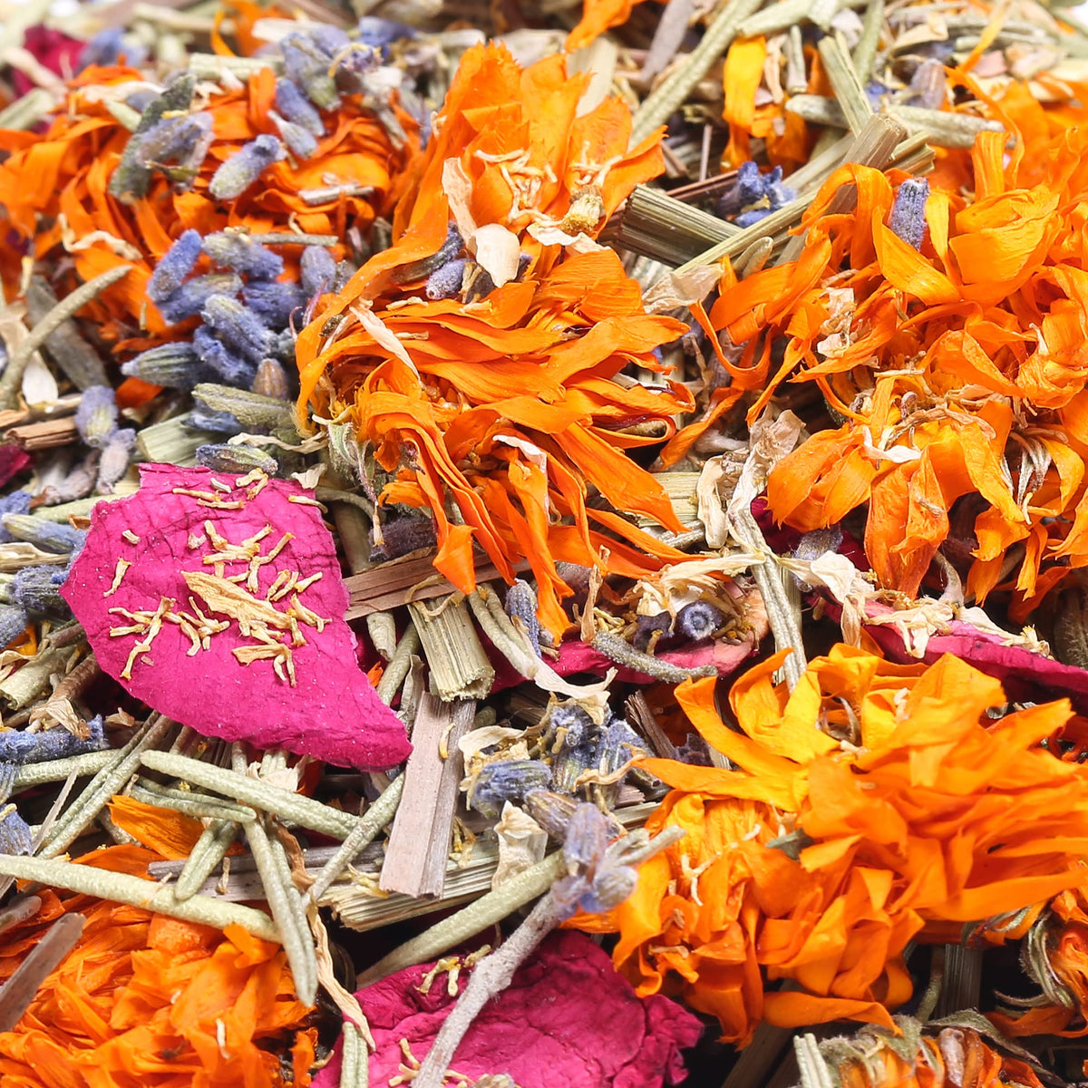 YIFULOWA boosts potential egg production with natural herbal blends.