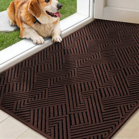 YIHOUSE door mat front view with dirt-trapping fibers for clean entryways.
