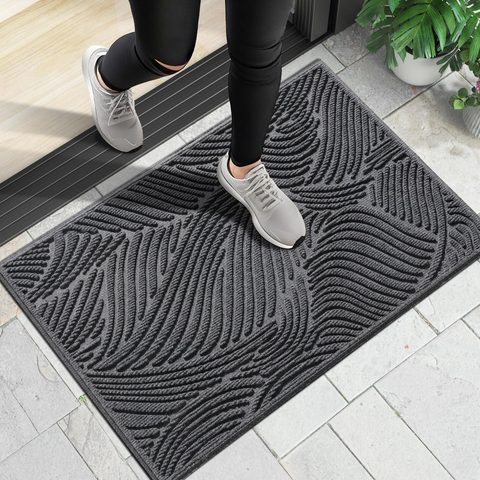 Yimobra Artistic Line doormat showing stylish, durable front-door design