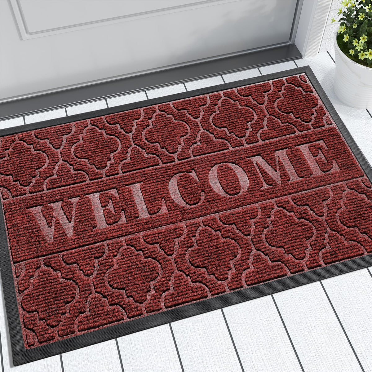Yimobra Christmas door mat with groove pattern welcomes guests and traps dirt.