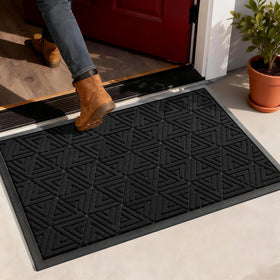 Yimobra triangle-pattern outdoor mat traps dirt at the entrance.