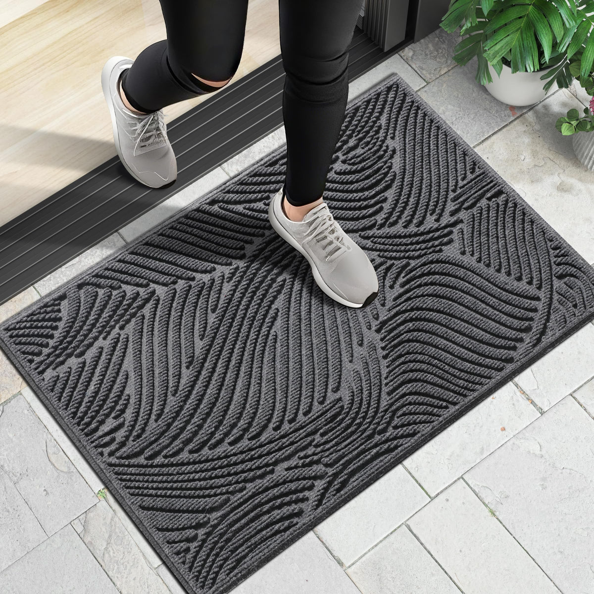 Yimobra high-traffic entryway mat handles busy doorways