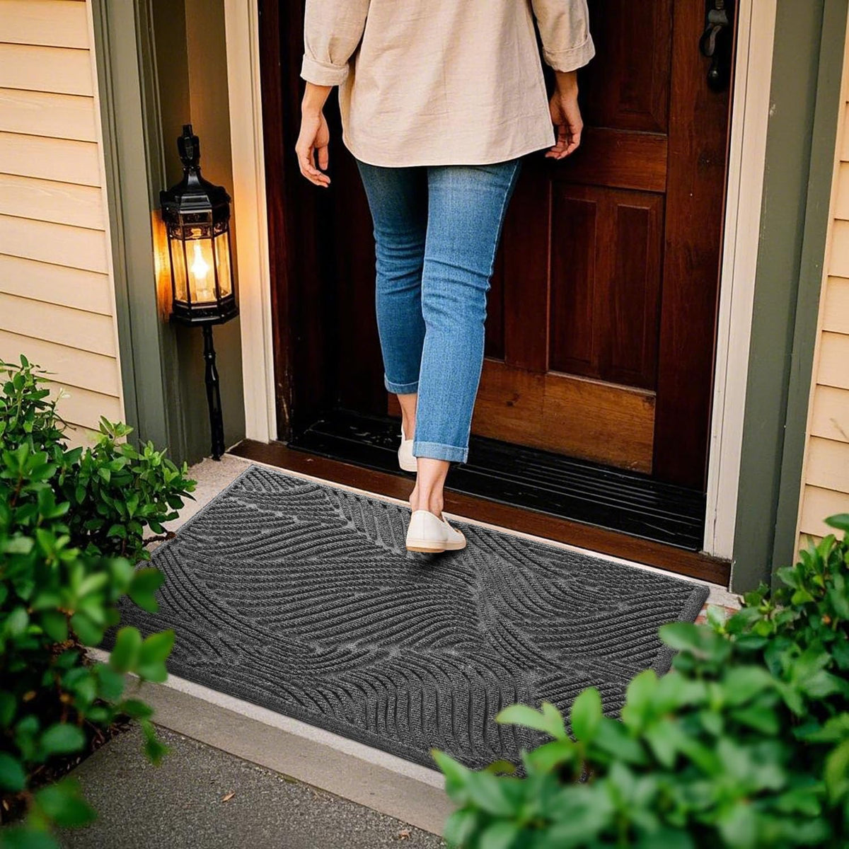 Yimobra doormat with non-slip rubber backing provides stable footing