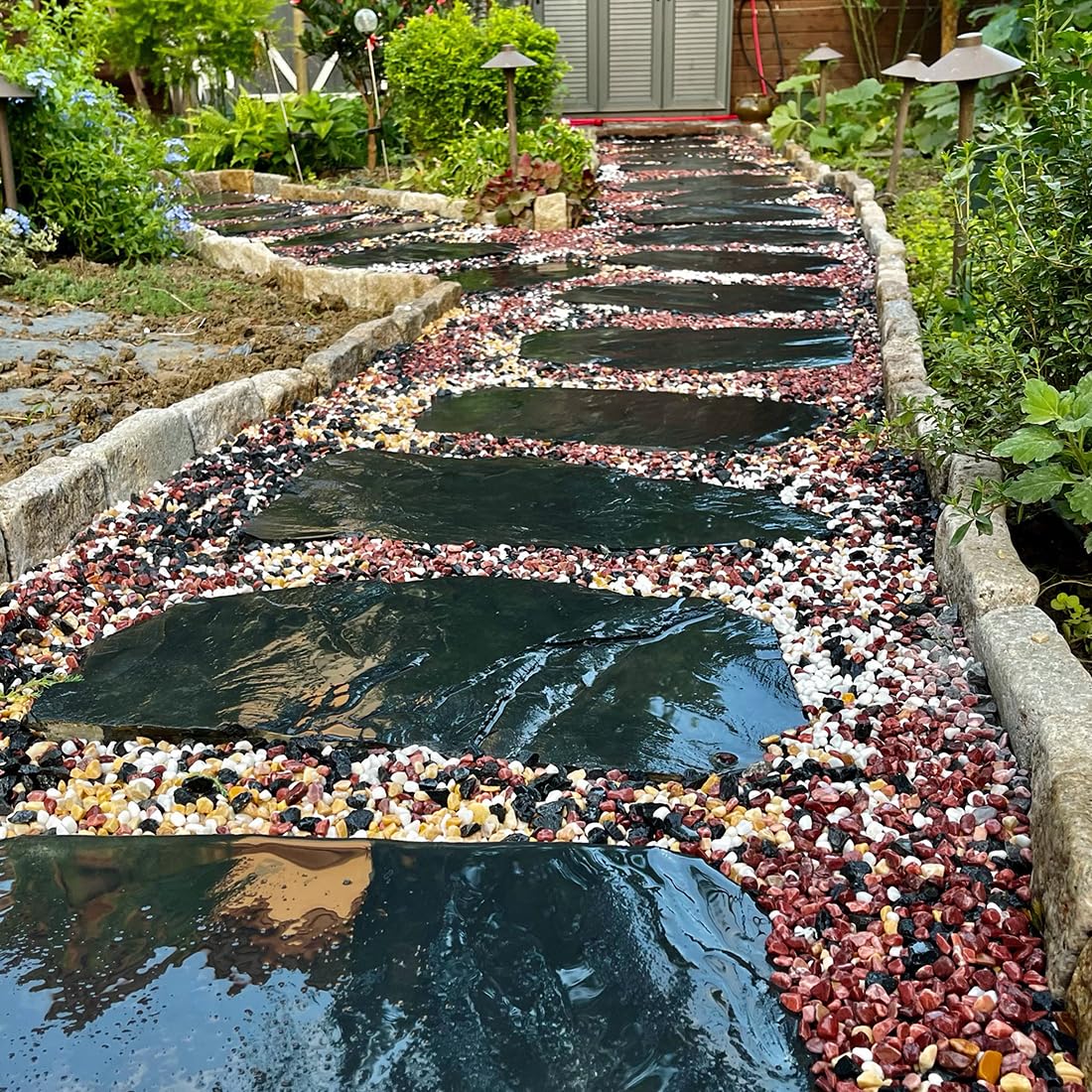 YISZM aquarium-safe pebbles brighten tanks safely.