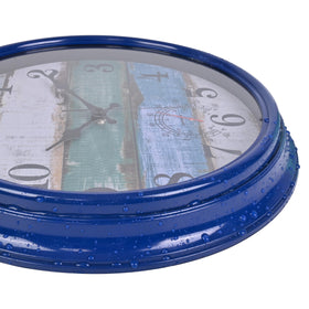 Yoiolclc retro nautical look complements poolside and patio spaces.