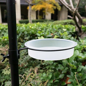 Yojanner removable seed tray enables quick cleaning after feeding.