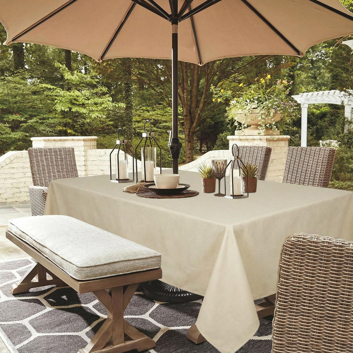 youngseahome outdoor tablecloth umbrella-hole closeup shows zipper access for easy setup