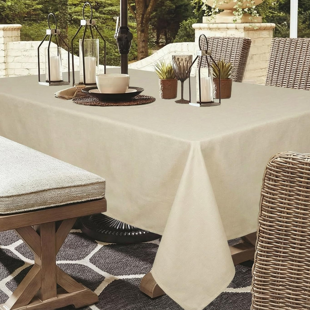 youngseahome wrinkle-free fabric detail for a neat, elegant dining presentation