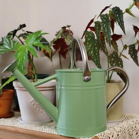 Yourjoy cream-green watering can in garden gift-ready packaging