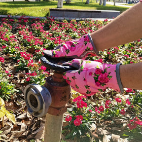 YRTSH women's pink gloves with abrasion-resistant fabric for durable weeding protection.