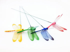 Yueton dragonfly stakes set uses durable PVC and metal for long-lasting outdoor use