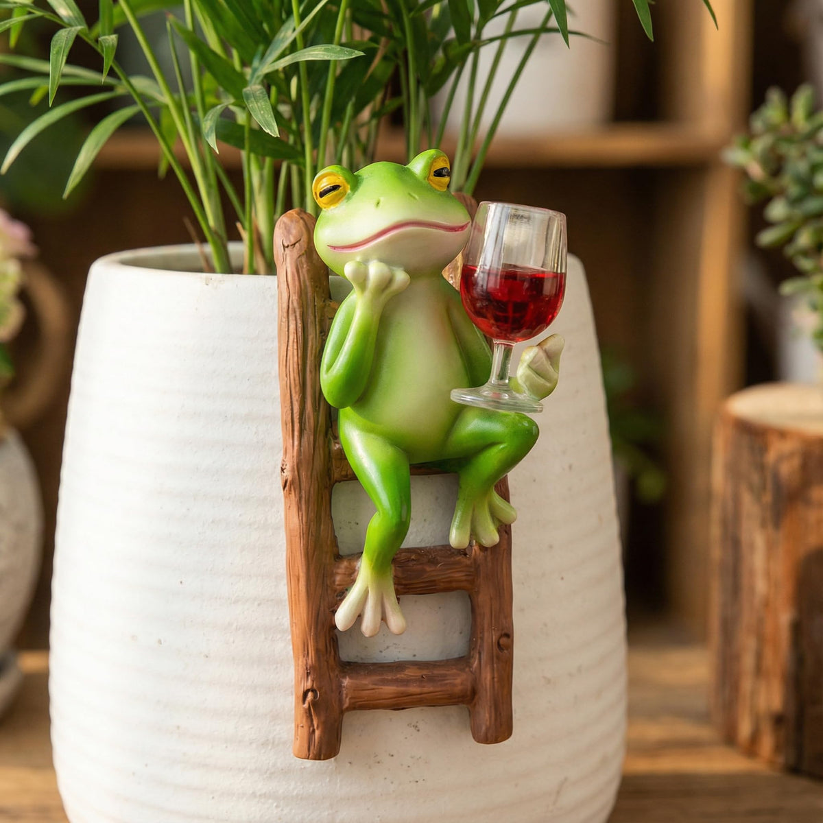 Yungeln frog garden decor mini resin figures on patio add whimsy to outdoor spaces