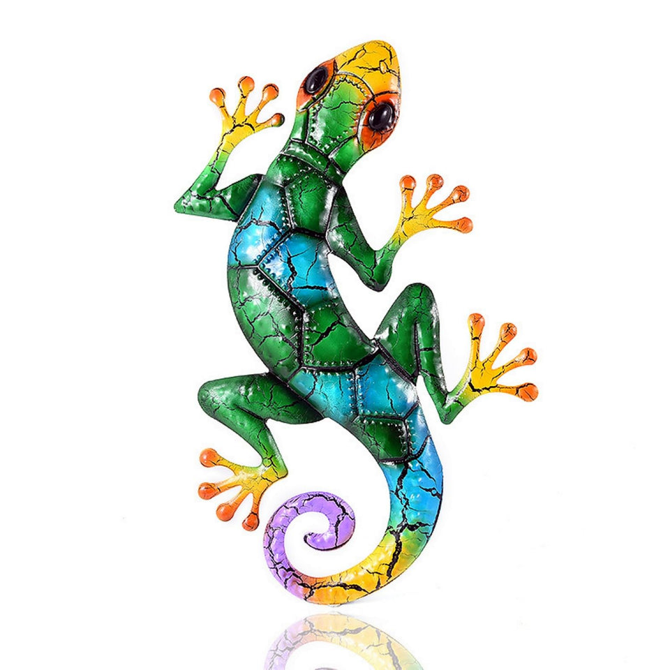YWHWXB metal gecko wall art for outdoor spaces adds vibrant color and easy mounting.