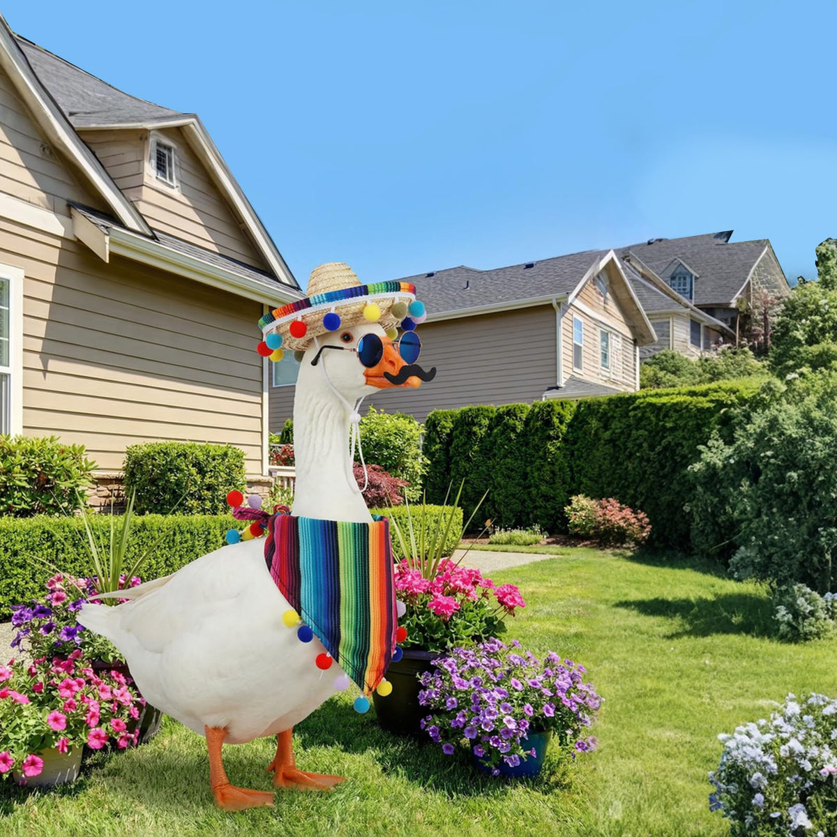 Yymobt outdoor-ready materials ensure vibrant display in any yard.