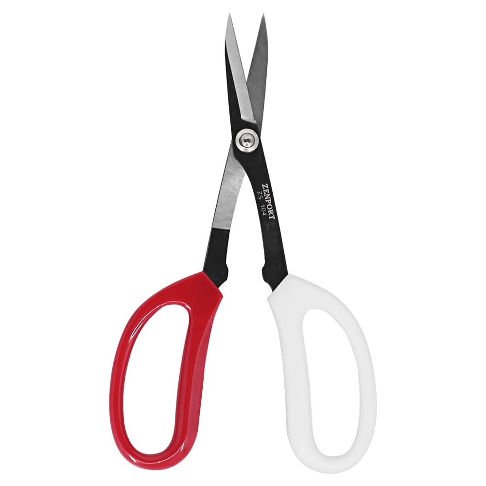 Zenport ZS104 ergonomic grip close-up for comfortable, fatigue-free trimming.