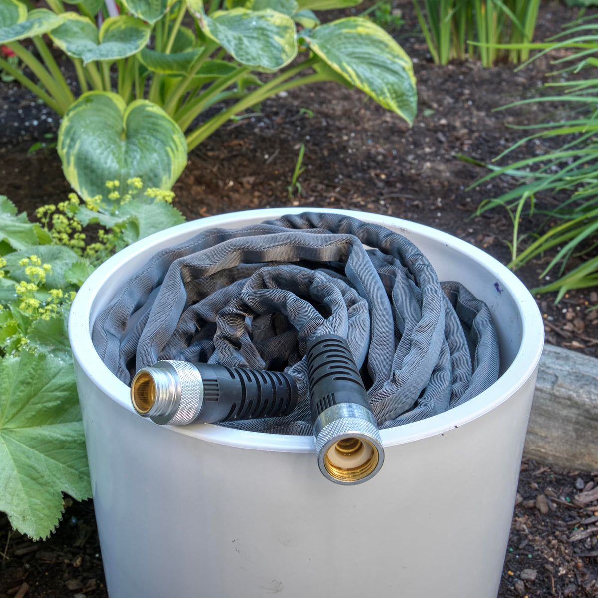 Zero-G brass couplings provide easy, durable connections.