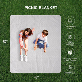 Zettfuly waterproof-looking blanket for comfortable seating outdoors