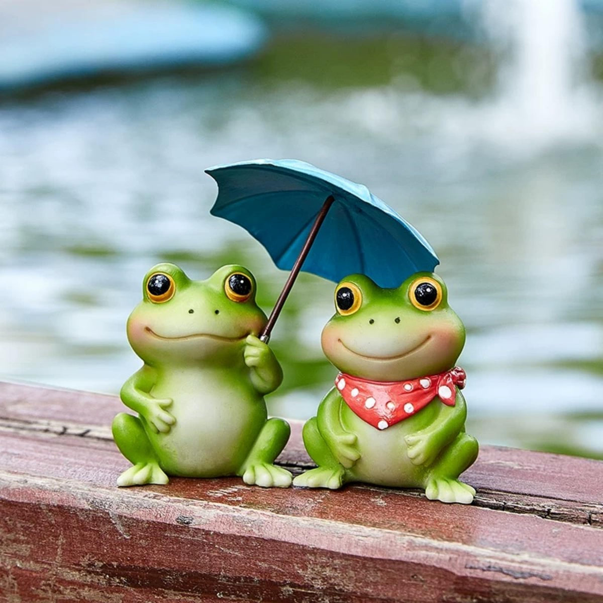 Zhe Jiu frog with polka-dot bandana adds whimsy to patios