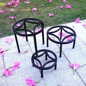 Zhongma plant stand 220 lbs capacity illustration showing sturdy load bearing.