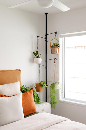 Zononoca no-drilling design makes renter-friendly installation quick and wall-safe.